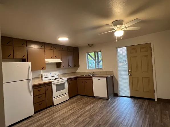 Waular04-Park Place Apartments, 1003-1085 Savage Rd NE #1013, Salem, OR 97301