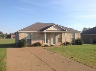 201 Paulmerston Dr, Medina, TN 38355