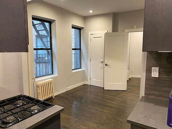 2nd image of 318 E 106th St APT 9