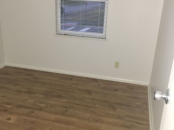 2nd image of 498 Littlebury Way