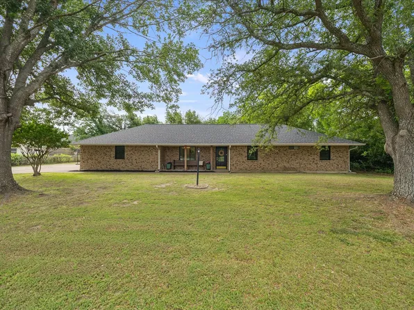 228 Kings Creek Dr, Terrell, TX 75161