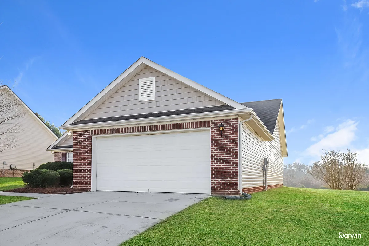 Building Photo - 642 Pecan Ridge Cir