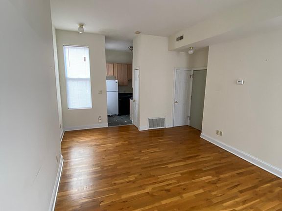 4th image of 2149 Sinton Ave #2