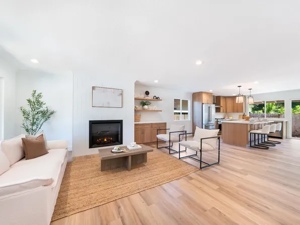 228 Orangewood Drive, Healdsburg, CA 95448