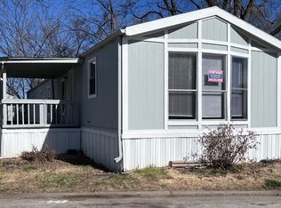 14 Narcissus Ln, Belton, MO 64012