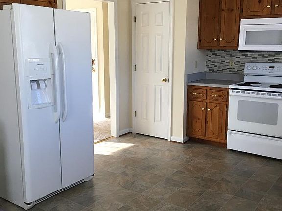 4th image of 1605 Liberty Ave