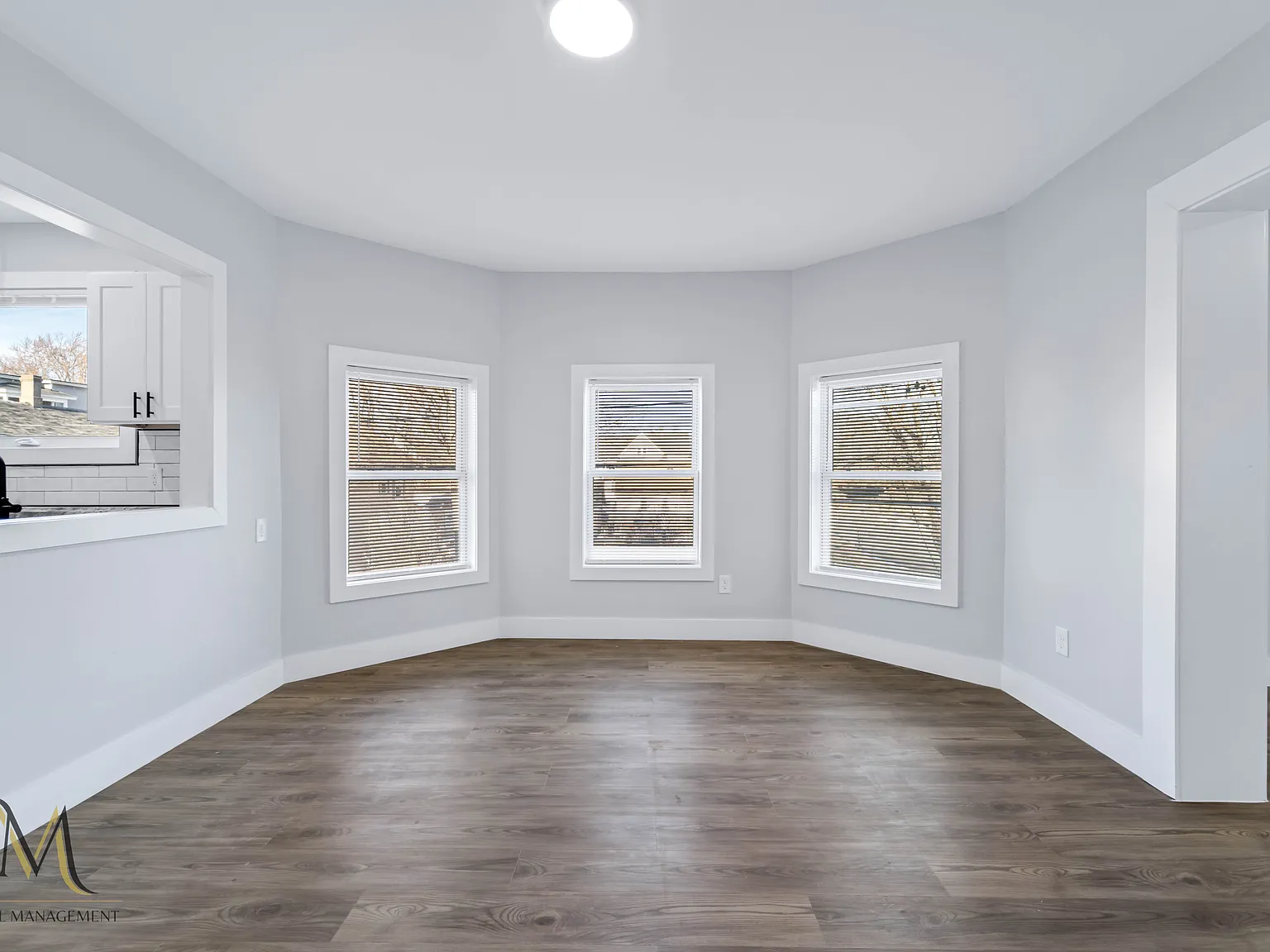 4 bed, 2100 sqft, $2,400 — Photo 4
