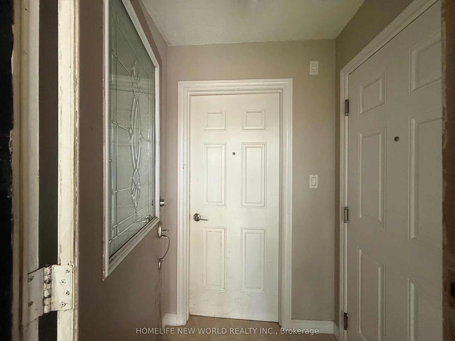 3 bed, $2,300 — Photo 3