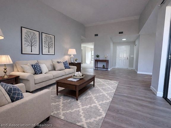 2nd image of 4106 Ramiro St