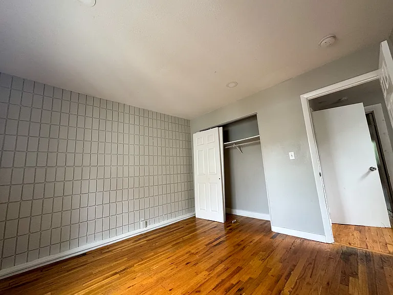 76A11 Sherman Ave #11 — Photo 9