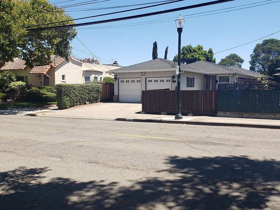 1st image of 810 E 5th Ave