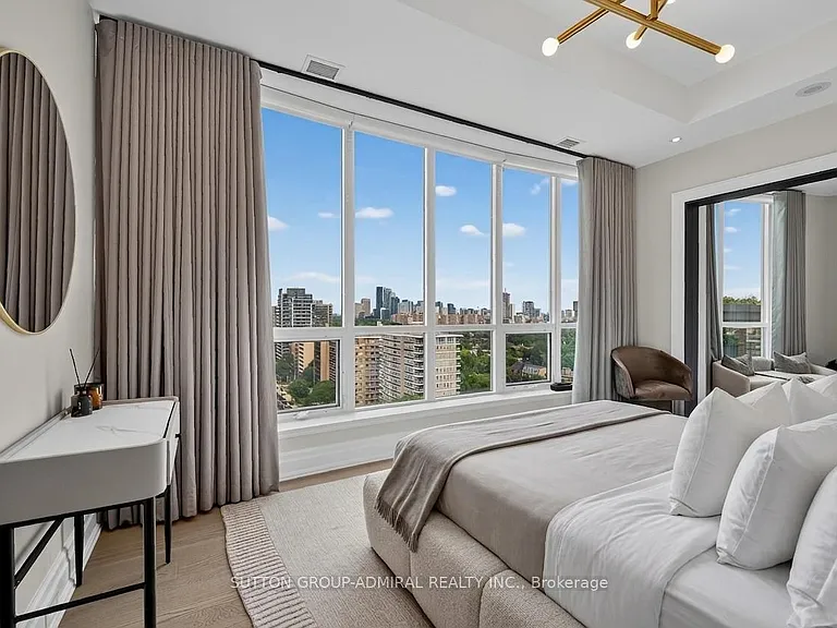 155 Saint Clair Ave W #1801 — Photo 21