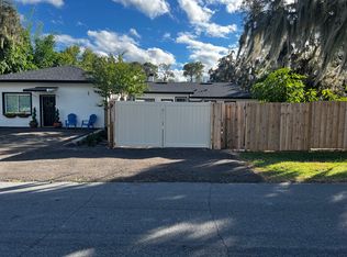 2250 Crescent Dr, Mount Dora, FL 32757