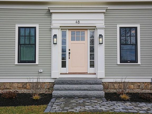 4th image of 48 Toppans Ln