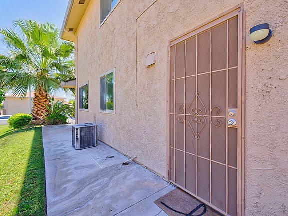 3rd image of 72603 Edgehill Dr Unit 2