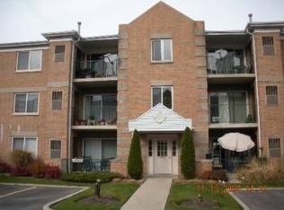 5357 N East River Rd APT 602, Chicago, IL 60656