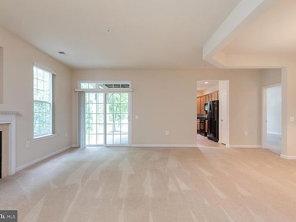 3rd image of 14000 Greendale Dr #1