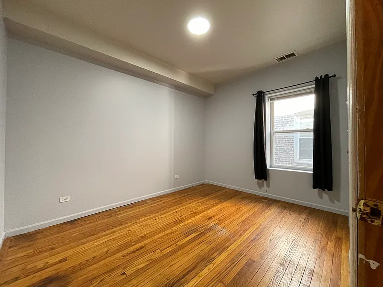 1160 N Harding Ave #2 — Photo 4