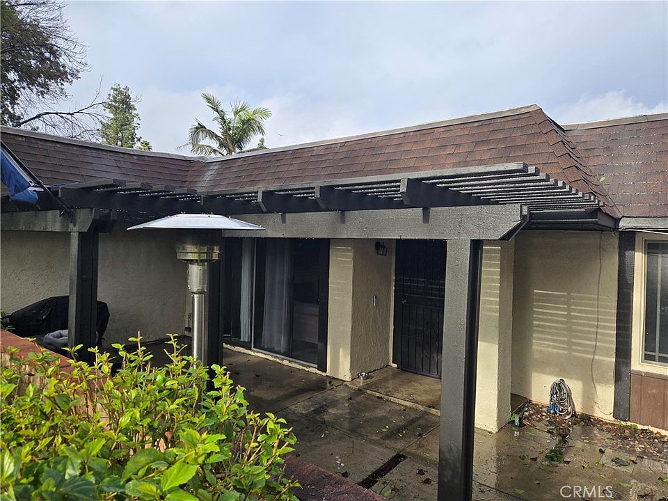 1st image of 2764 Tropicana Dr