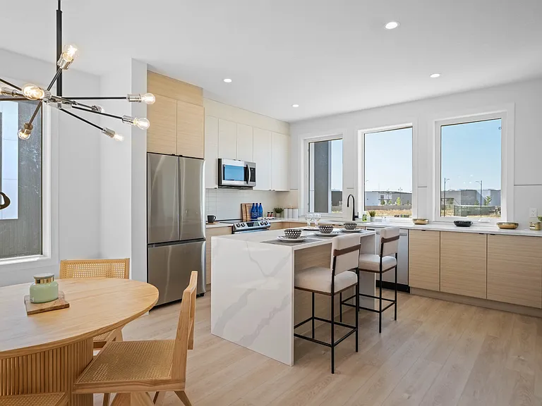 130 Element Dr NW — Photo 4
