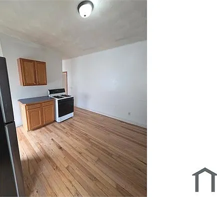 5 Esther St #3 — Photo 7