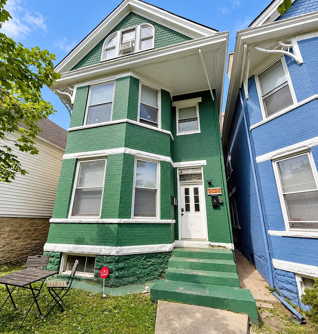 2 bed, 1000 sqft, $1,500 — Photo 1