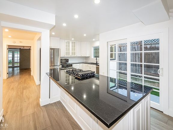 5th image of 13942 Mango Dr