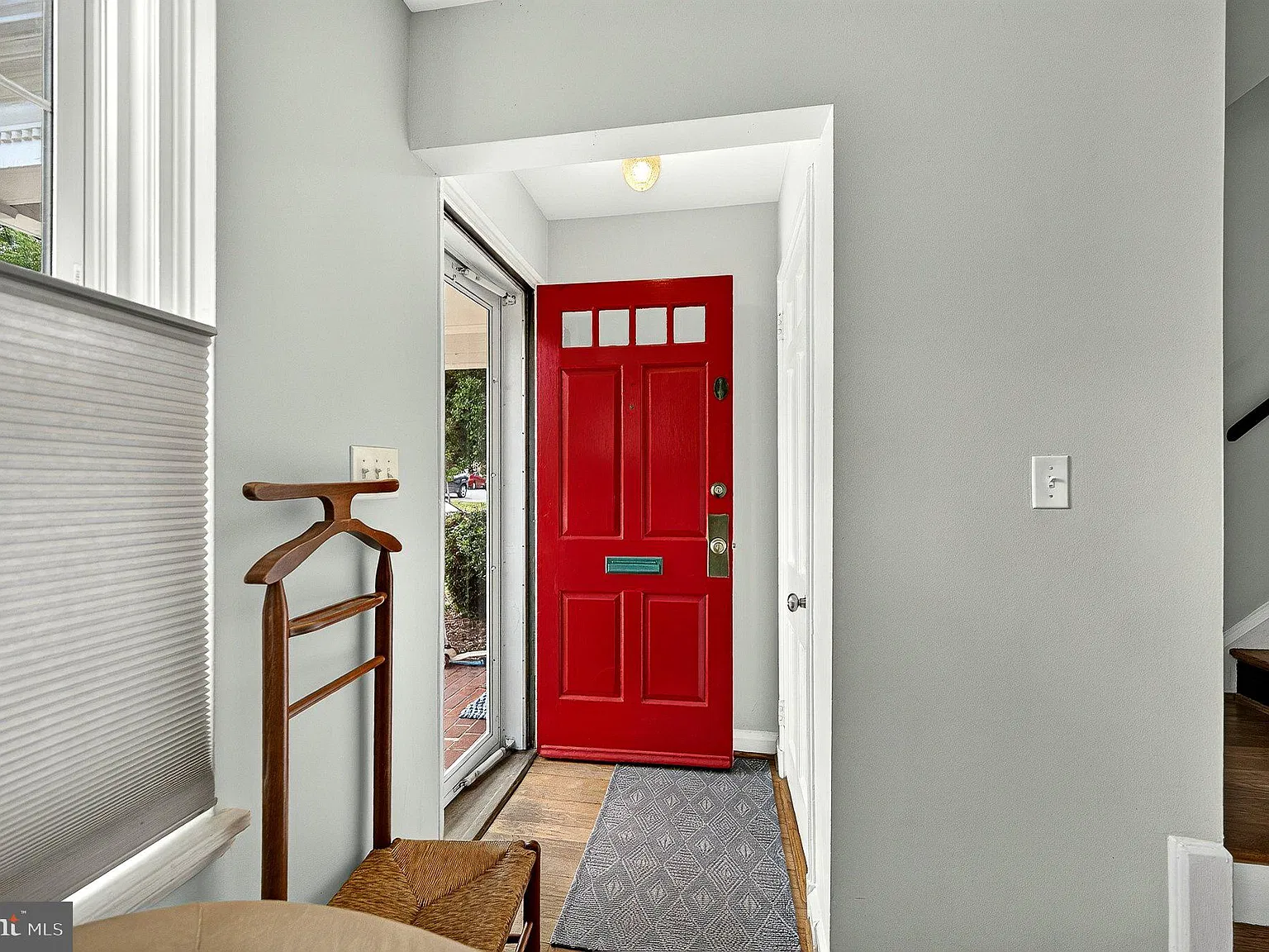 3 bed, 2.0 bath, 1000 sqft, $3,100 — Photo 2