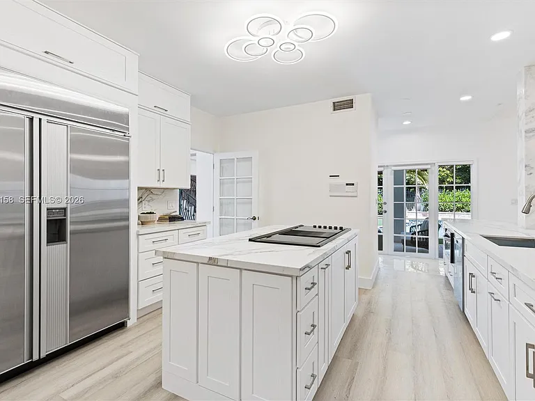 145 W Sunrise Ave — Photo 12