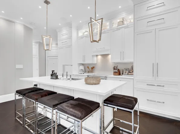 140 West 69th Street 81 image 2 of 14