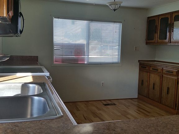 5th image of 1709 NE 78th St