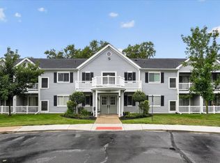 1127 S Lake Dr Unit 117, Novi, MI 48377