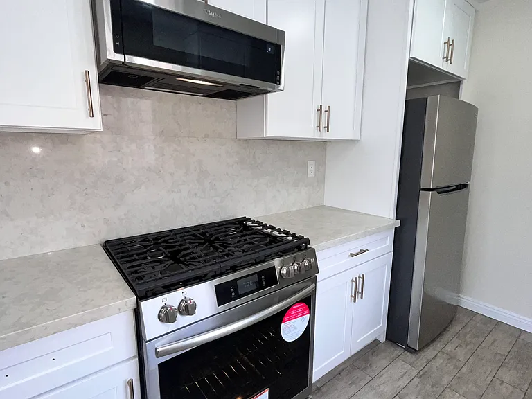 353 W Alameda Ave #D — Photo 6