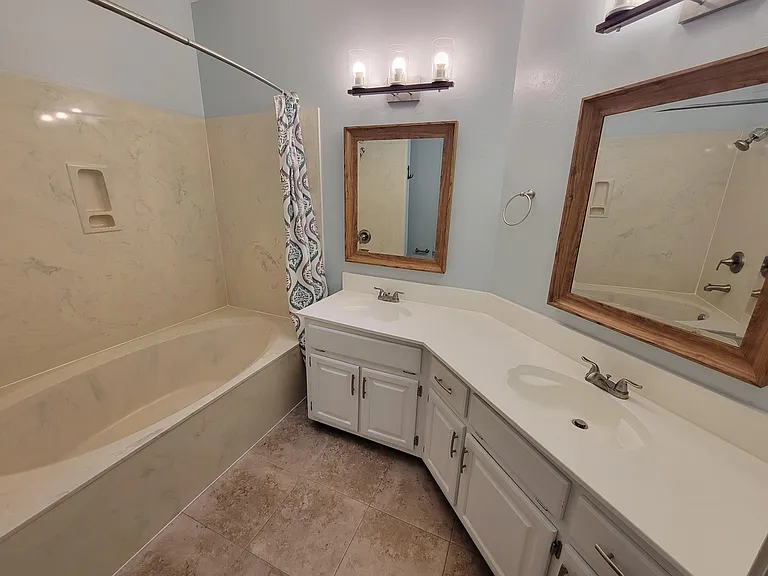 2225 Prytania Cir — Photo 15