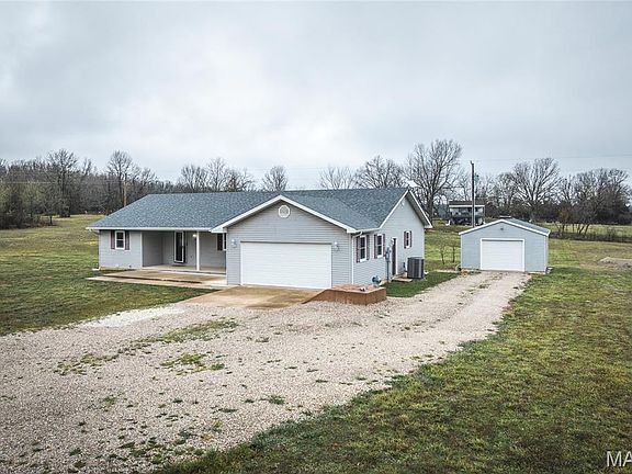 3rd image of 30421 Peach Blossom Ln