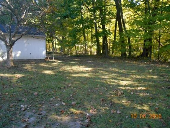 4th image of 172 Lincoln Dr