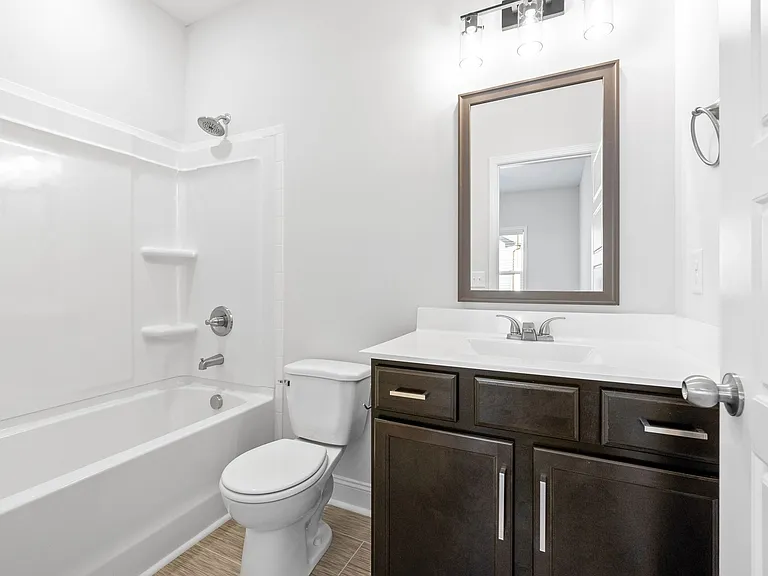 760 Tracy Ln #D104 — Photo 9
