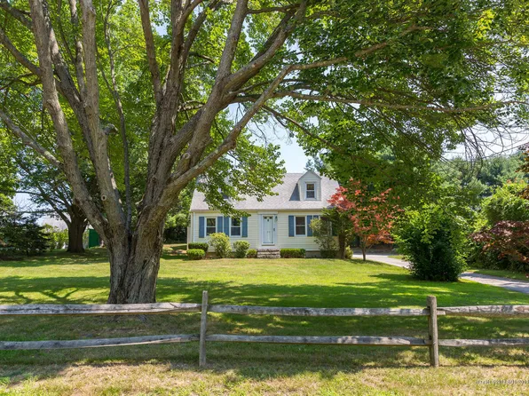 250 Black Point Rd, Scarborough, ME 04074