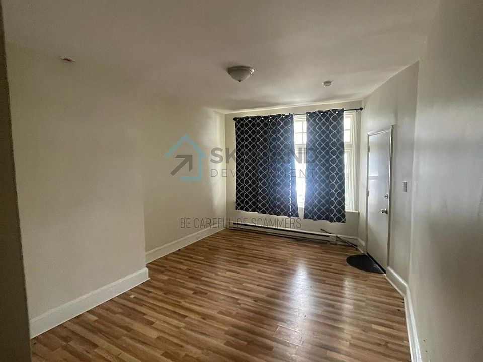 1st image of 1015 S 51st St #1