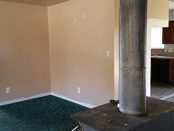 5th image of 260 Higgins Ln