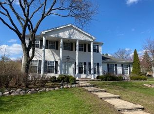 640 W Valley Ln, Palatine, IL