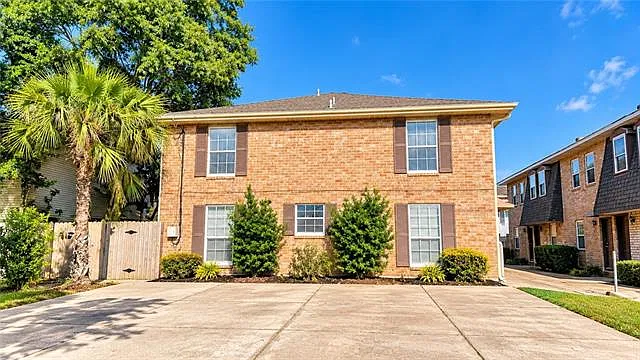 2805 Houma Blvd #A