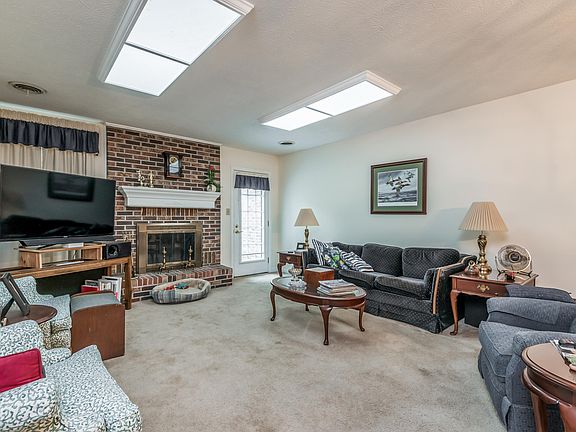 2nd image of 2905 La Villas Dr APT 304