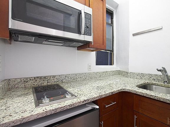 3rd image of 53 Morton St #2A
