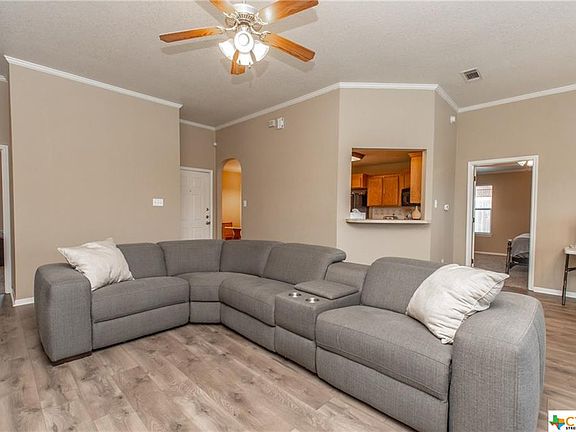 3rd image of 3509 Republic Of Texas Dr