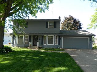 3834 Abbotsford Rd, Rockford, IL 61107