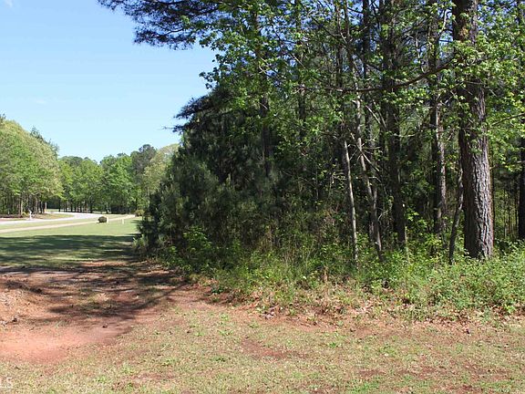3rd image of 101 Porterfield Dr