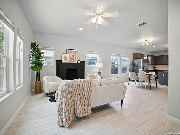 2nd image of 223 Glenwood
