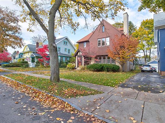 2nd image of 394 Rockingham St