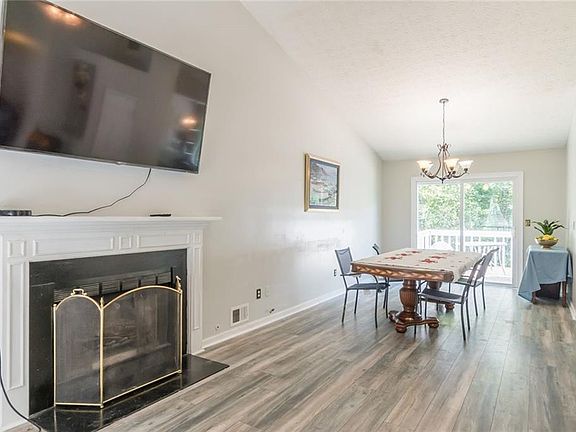 4th image of 5627 Western Hills Dr